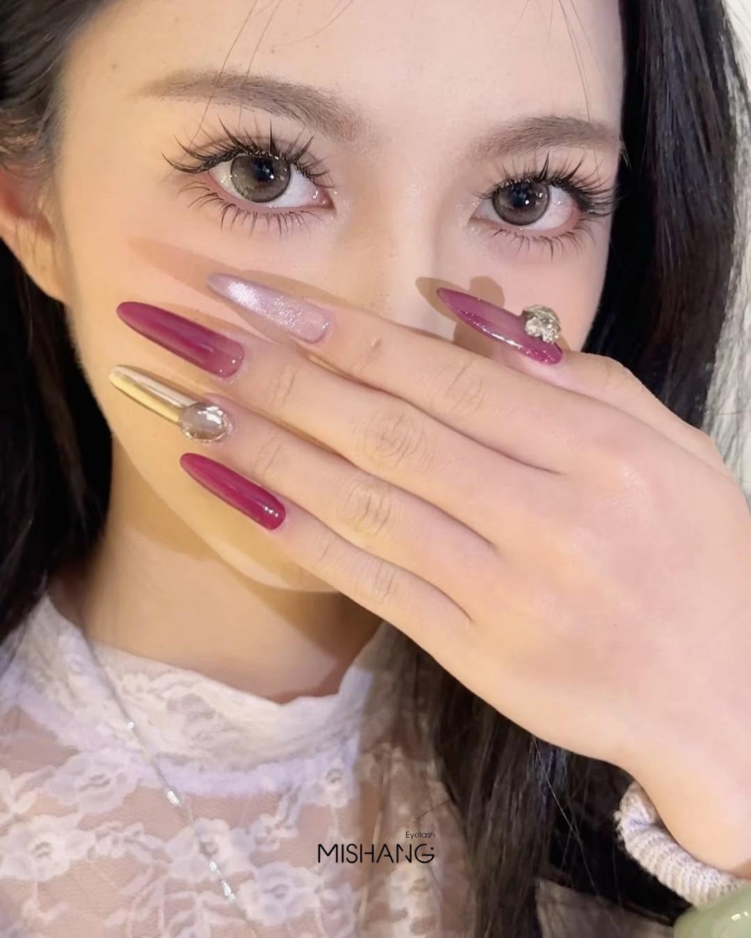 Nối mi & làm nail tại Mishang